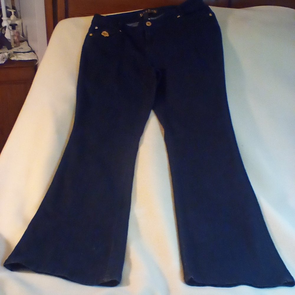 Dereon ladies 16W, dark denim with gold stitching. Like new.
